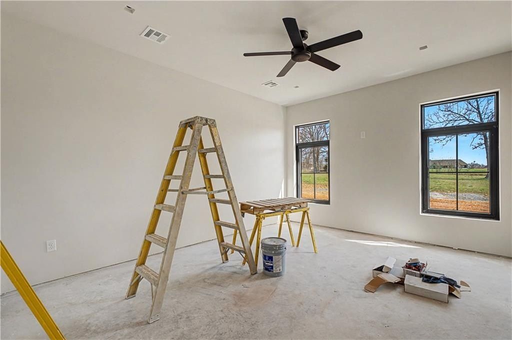 18318 Pepper Hills  Dr. Siloam Springs, AR 72761