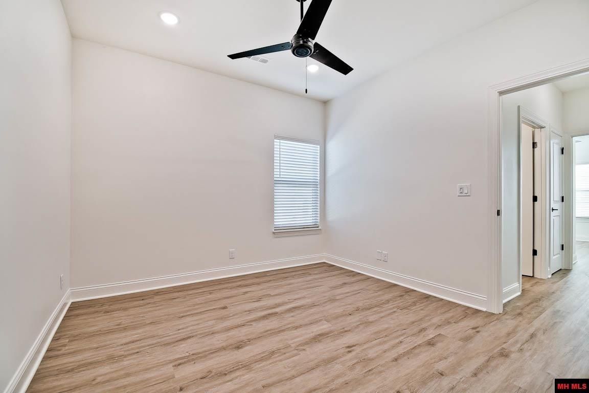 1041 Nottington Street. Mountain Home, AR 72653