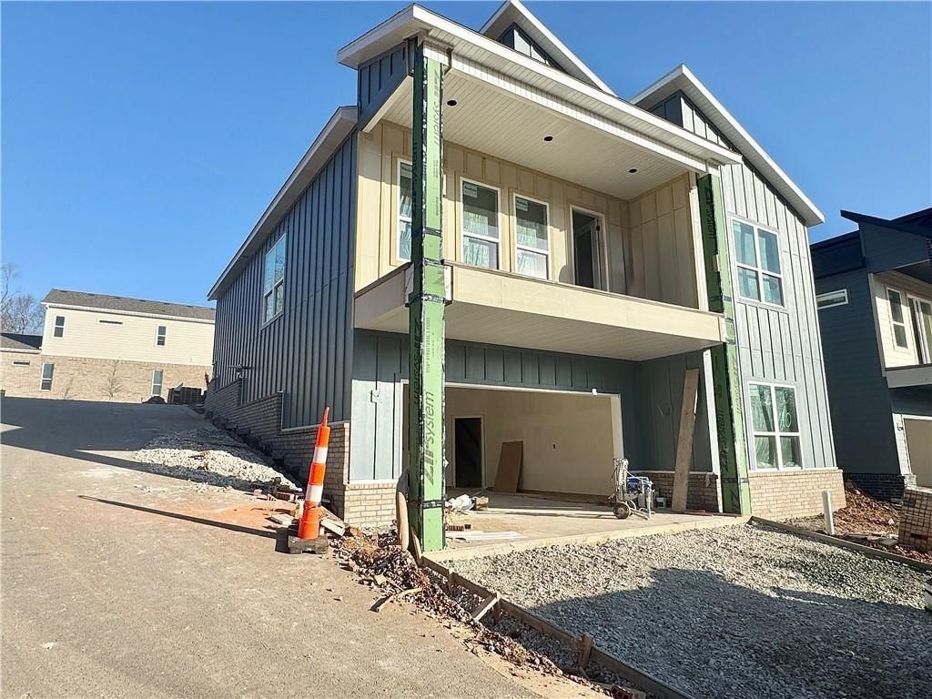 2820  N Sumac  Dr. Fayetteville, AR 72703