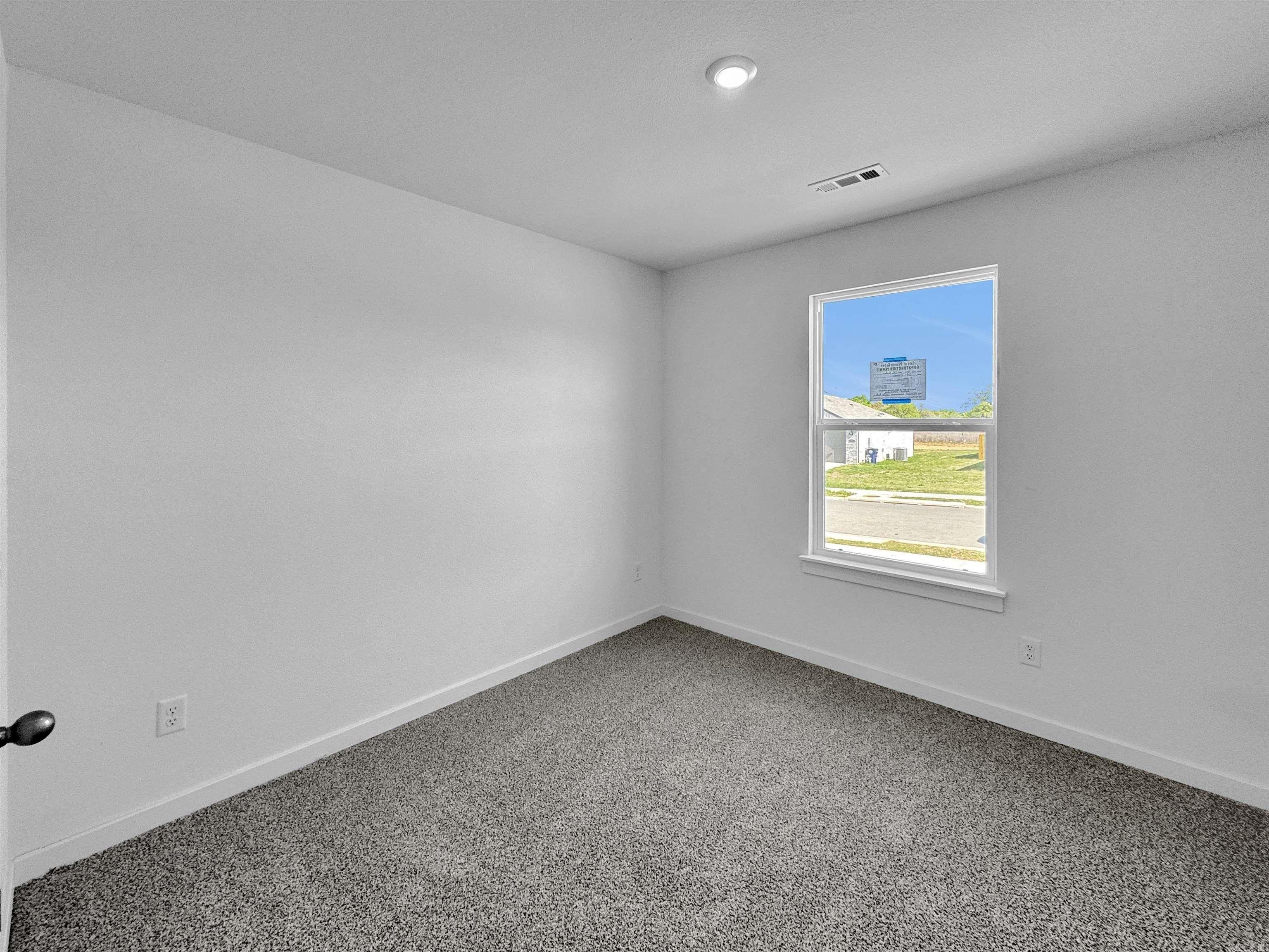 48 Wolfsbridge Loop. Cabot, AR 72023