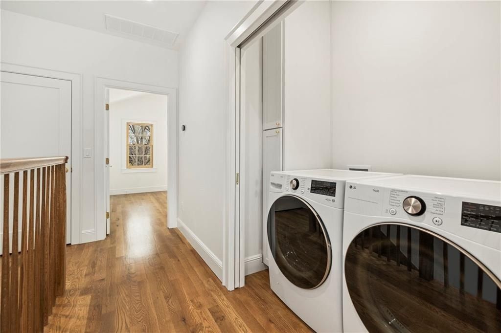 351  Se 4Th  St. Bentonville, AR 72712