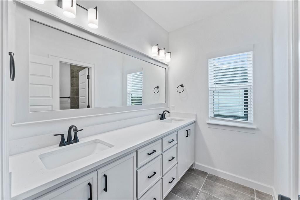 1504 Crystal Clear Lane. Cave Springs, AR 72718