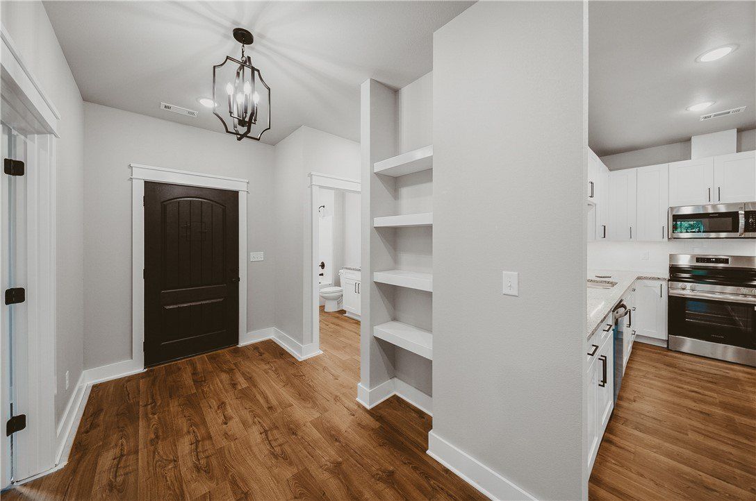 17 Kirkcolm Drive. Bella Vista, AR 72715