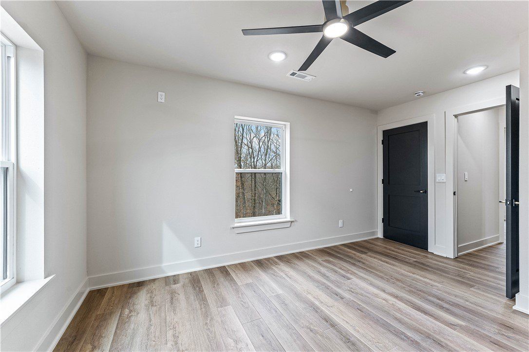 18 Dunstable Drive. Bella Vista, AR 72714