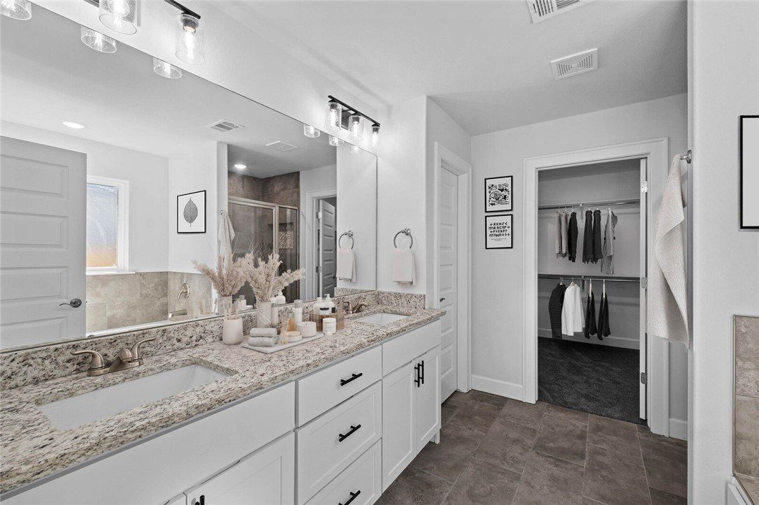 4669 W Triangle Street. Fayetteville, AR 72704