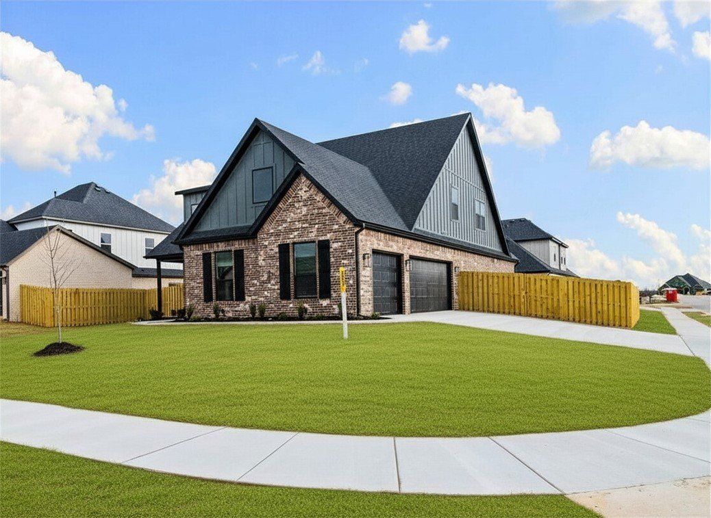 1501 Lookout Lane. Cave Springs, AR 72718