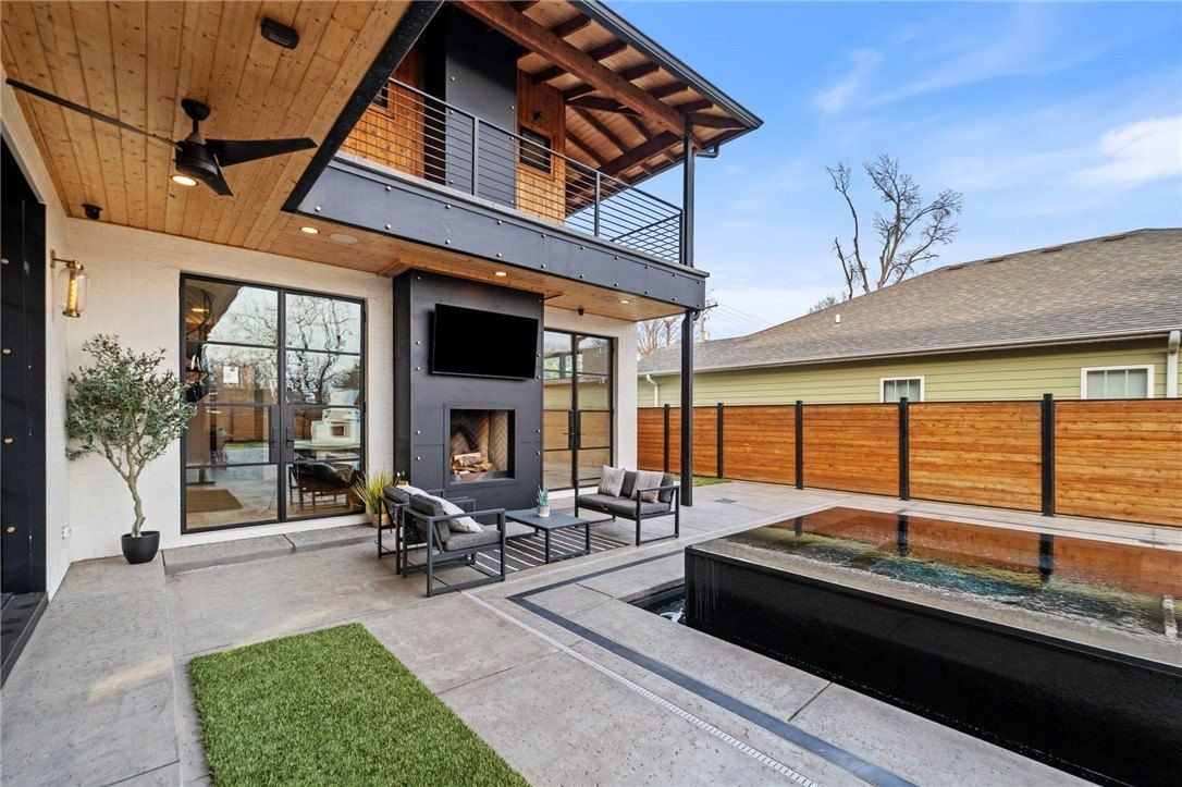 201 Sw F Street. Bentonville, AR 72712