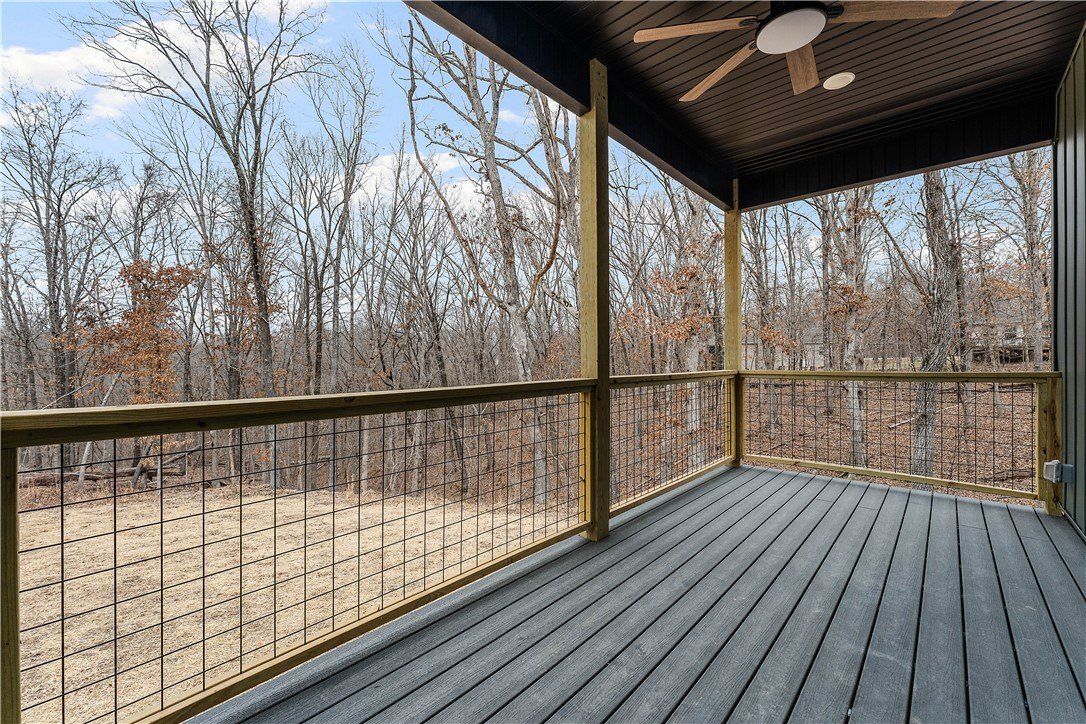 18 Dunstable Drive. Bella Vista, AR 72714