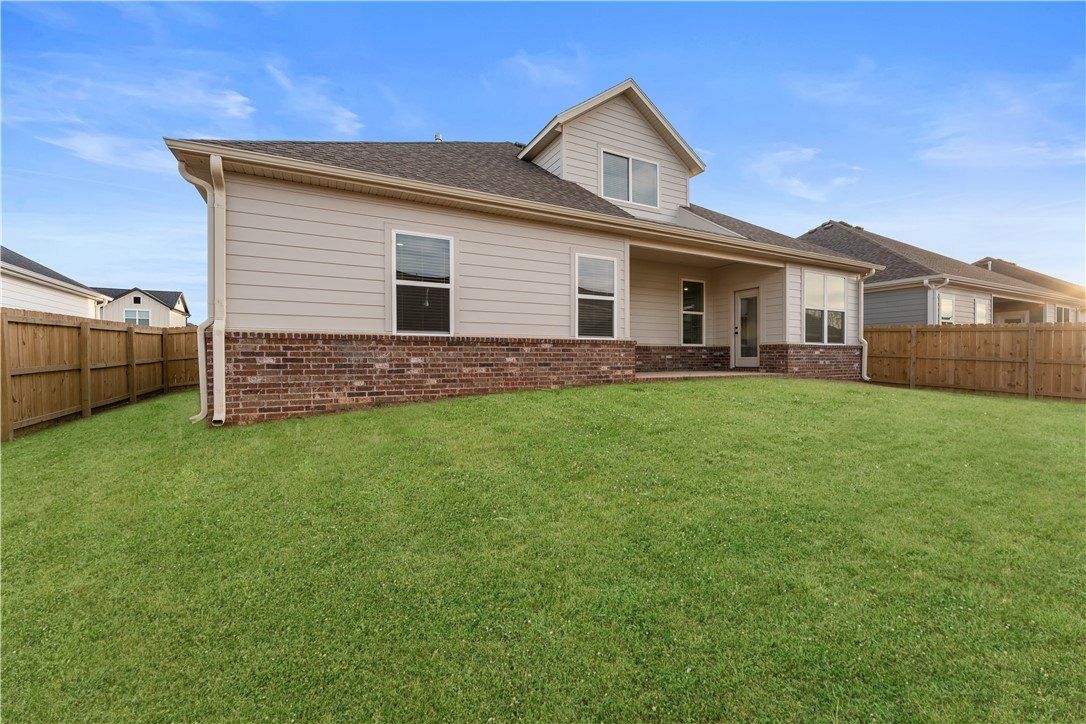 5910 Sw Desert Avenue. Bentonville, AR 72713