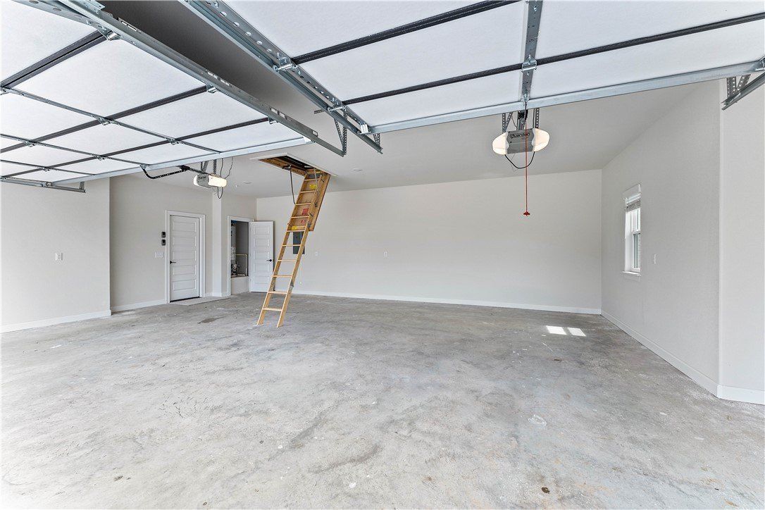 1500 Crystal Clear Lane. Cave Springs, AR 72718