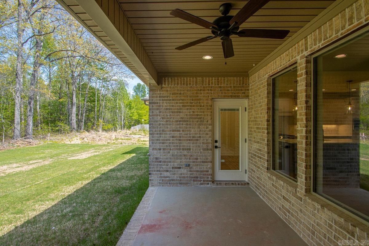 108 Fawnwood Street. Jacksonville, AR 72076