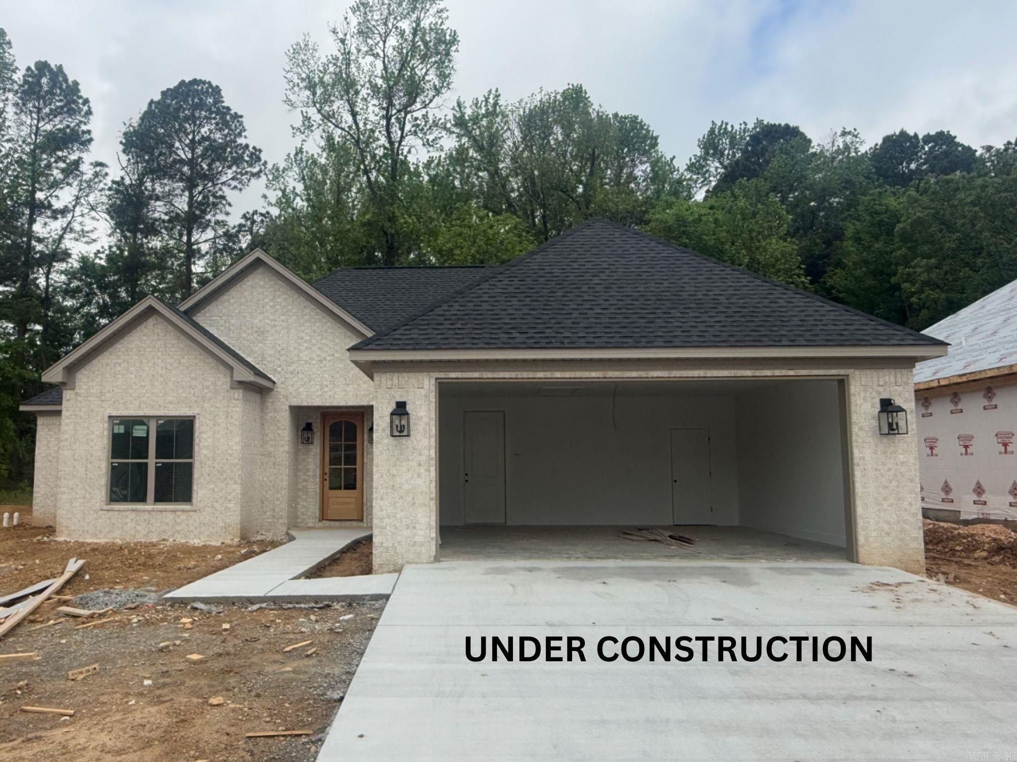 3929 Spencer Crossing Drive. Benton, AR 72019
