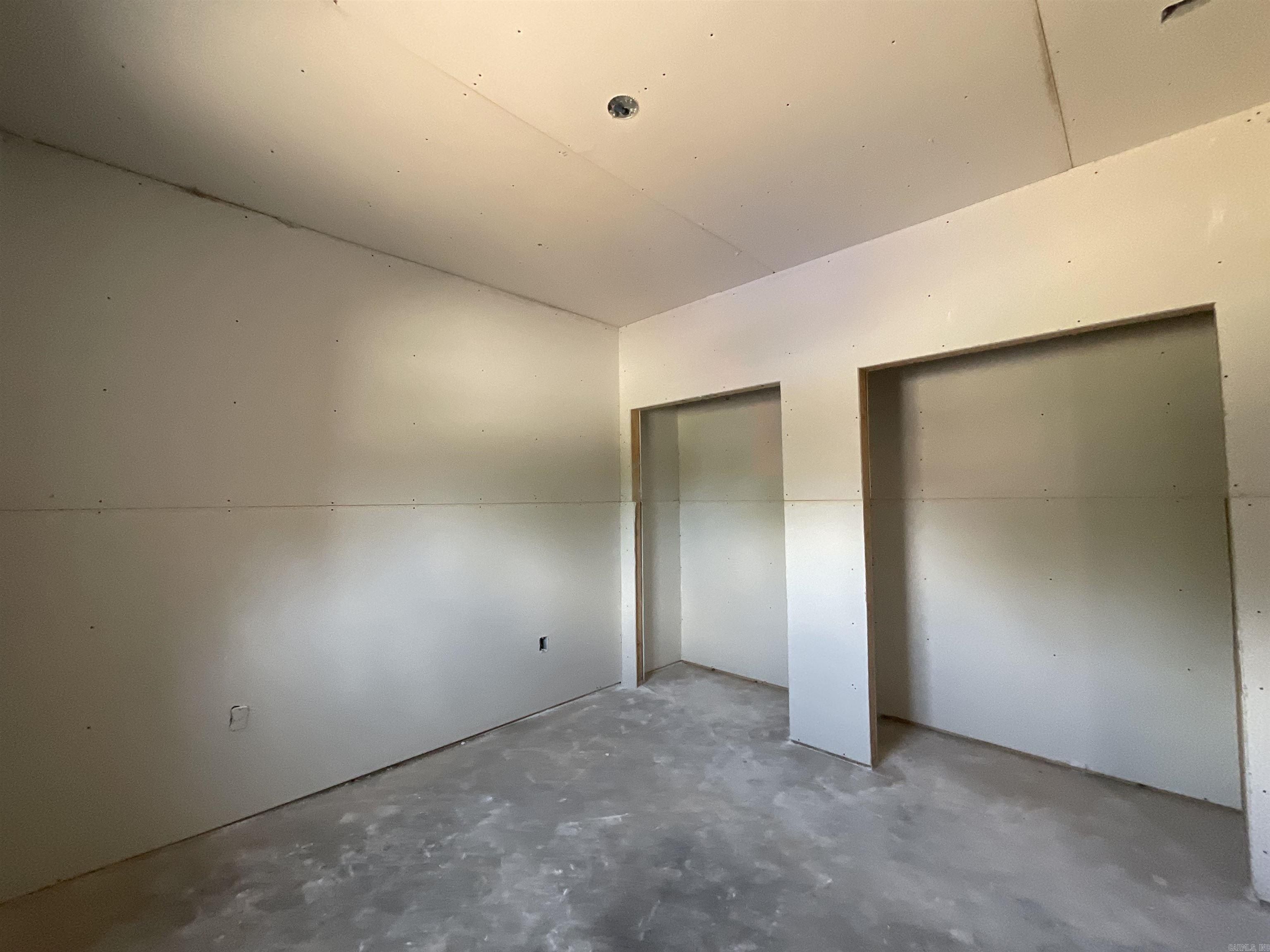 215 Kayla Lane. Lonoke, AR 72086