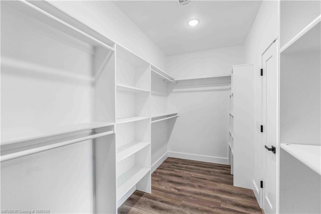 1905 Queensbury. Fort Smith, AR 72908