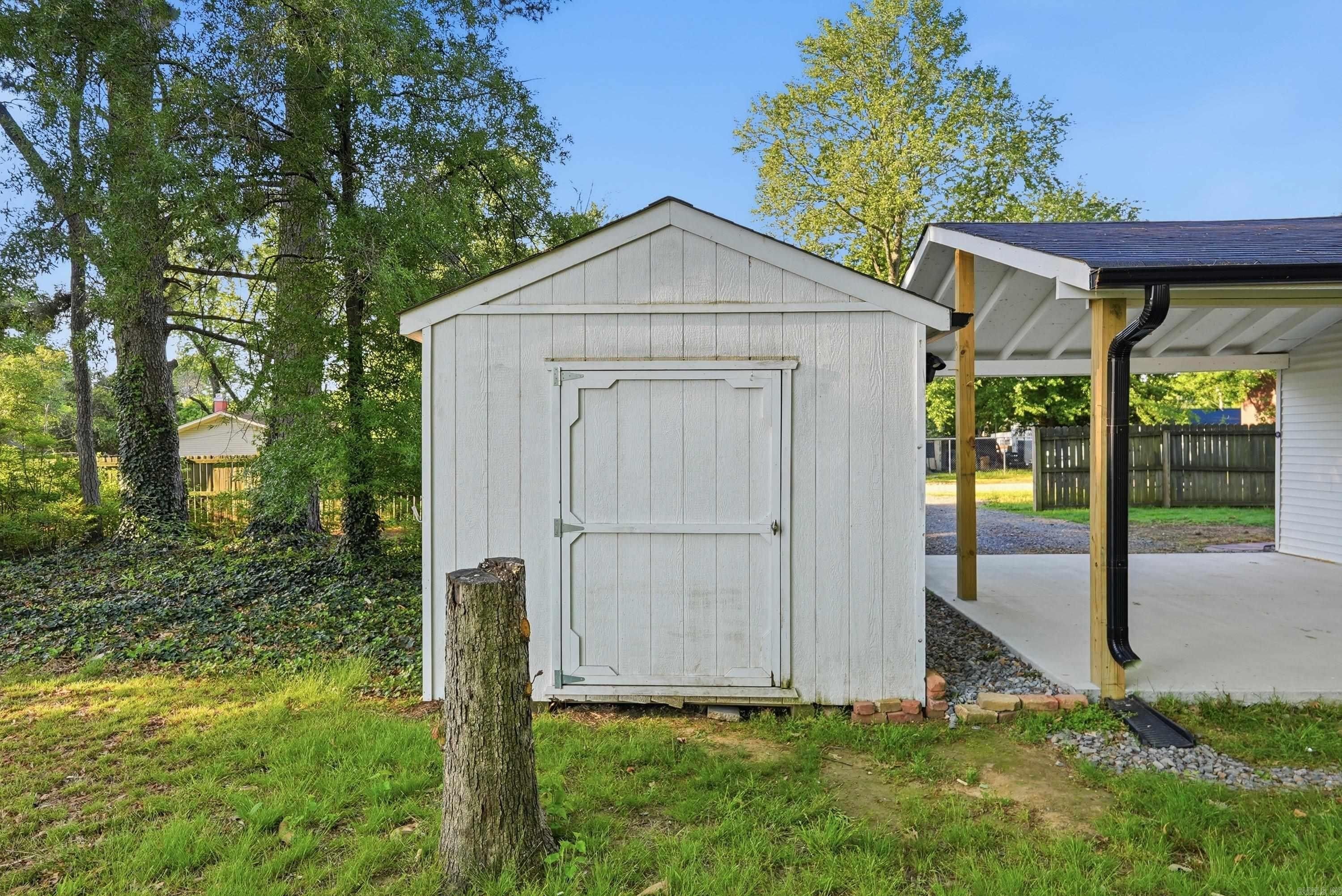 1710 Torreyson Street. Conway, AR 72034
