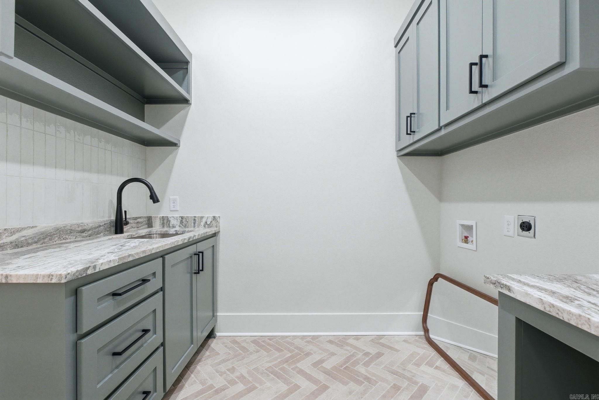 901 Cimarron Cove. Benton, AR 72019
