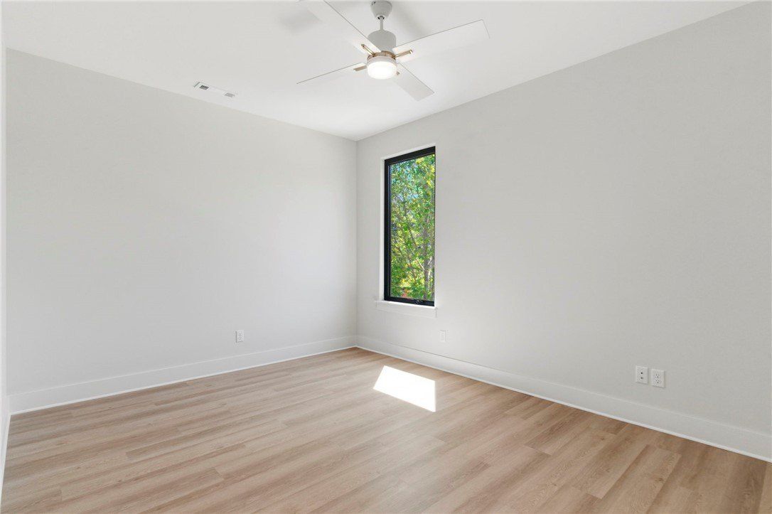 207 Ne H Street. Bentonville, AR 72712