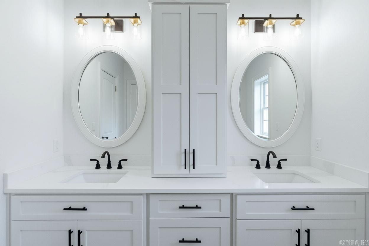 4850 Coronell Way. Alexander, AR 72002