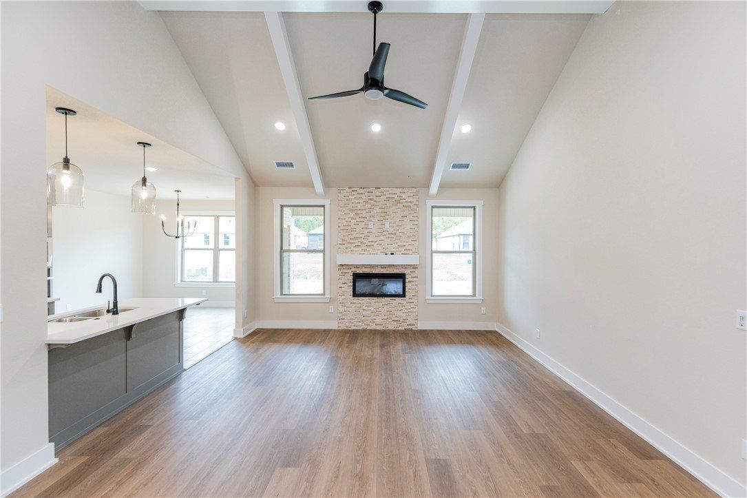 2104 N Dagan Street. Siloam Springs, AR 72761