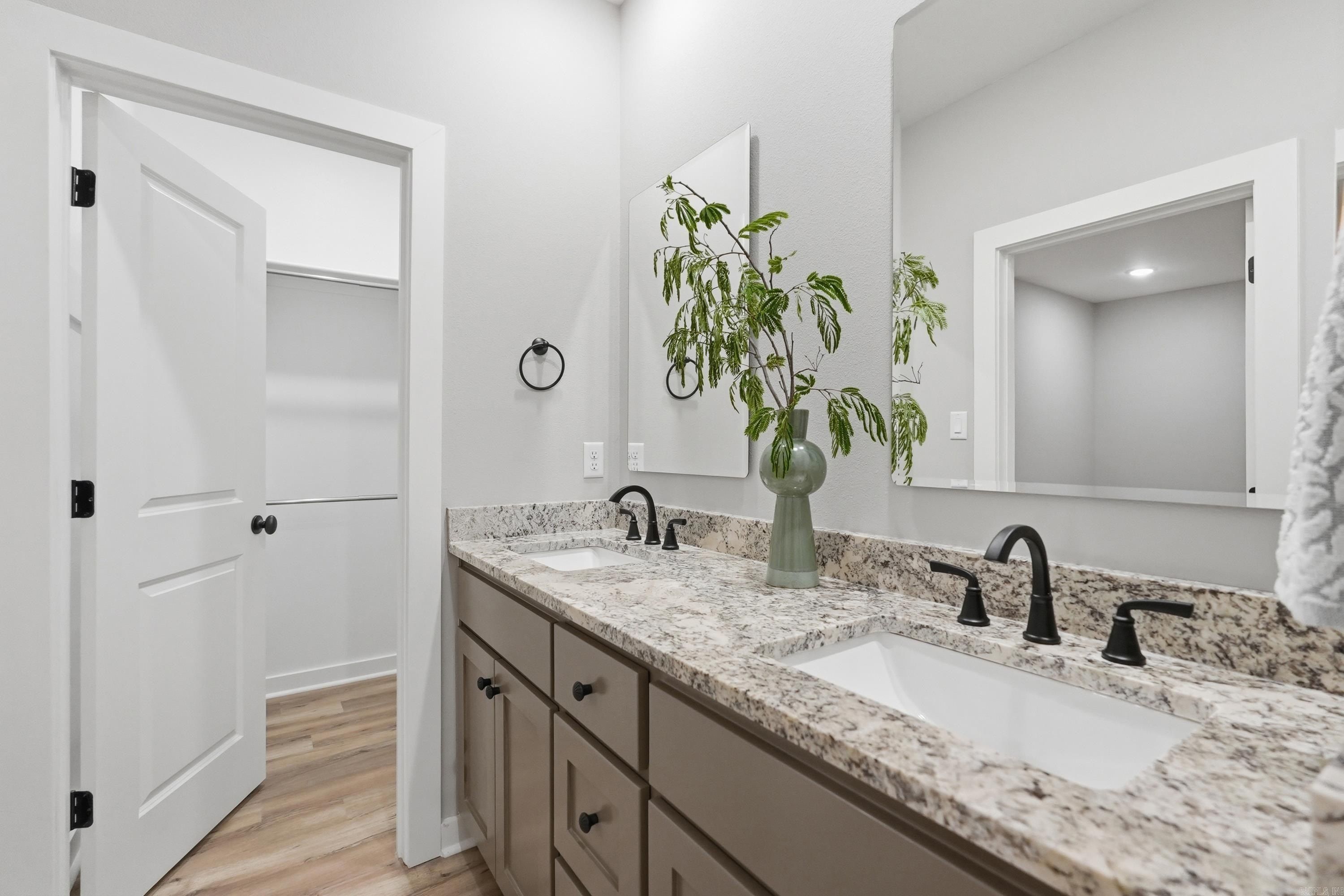 249 Pleasant Holly Drive. Benton, AR 72015