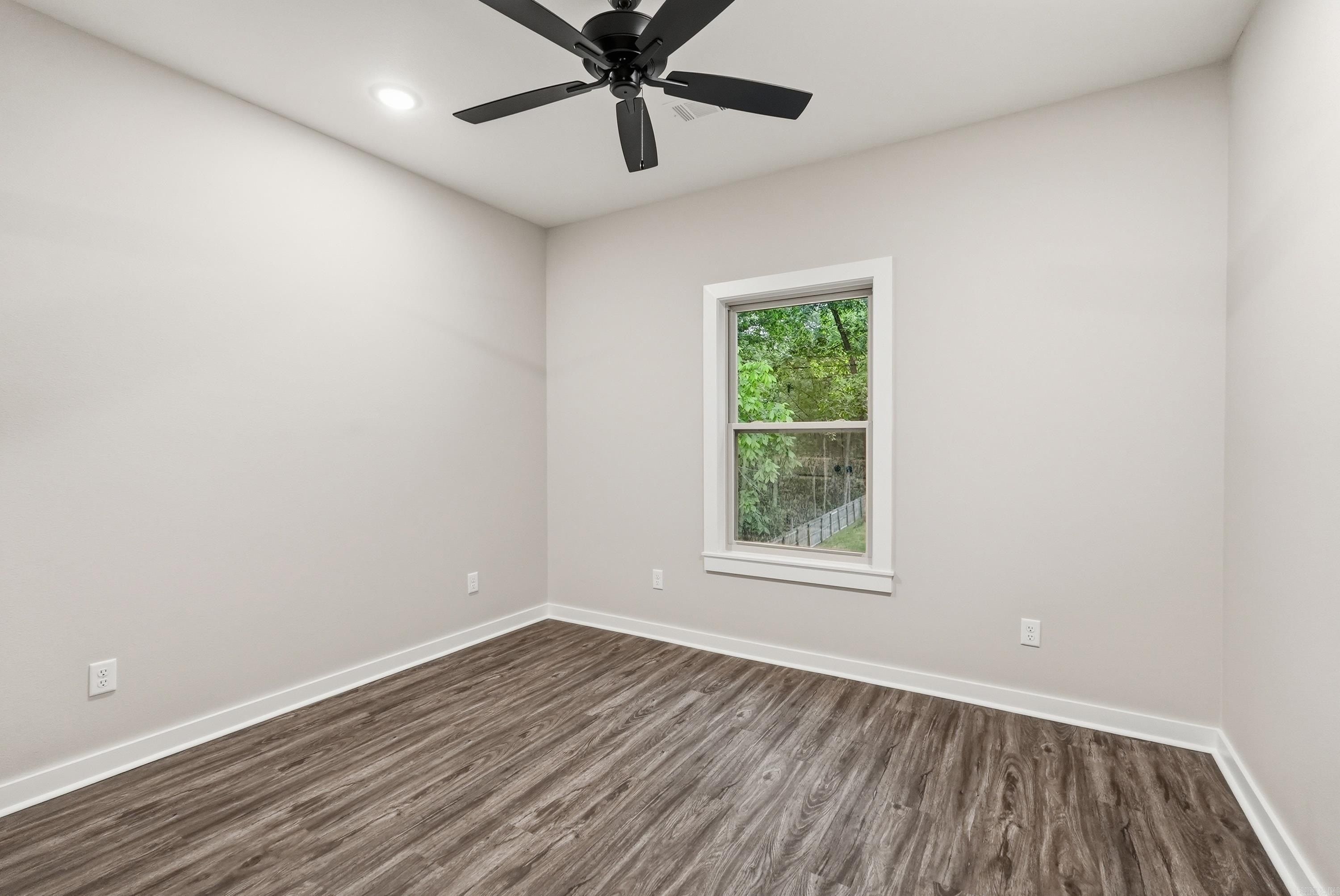 2444 Pleasant Willow Drive. Benton, AR 72015