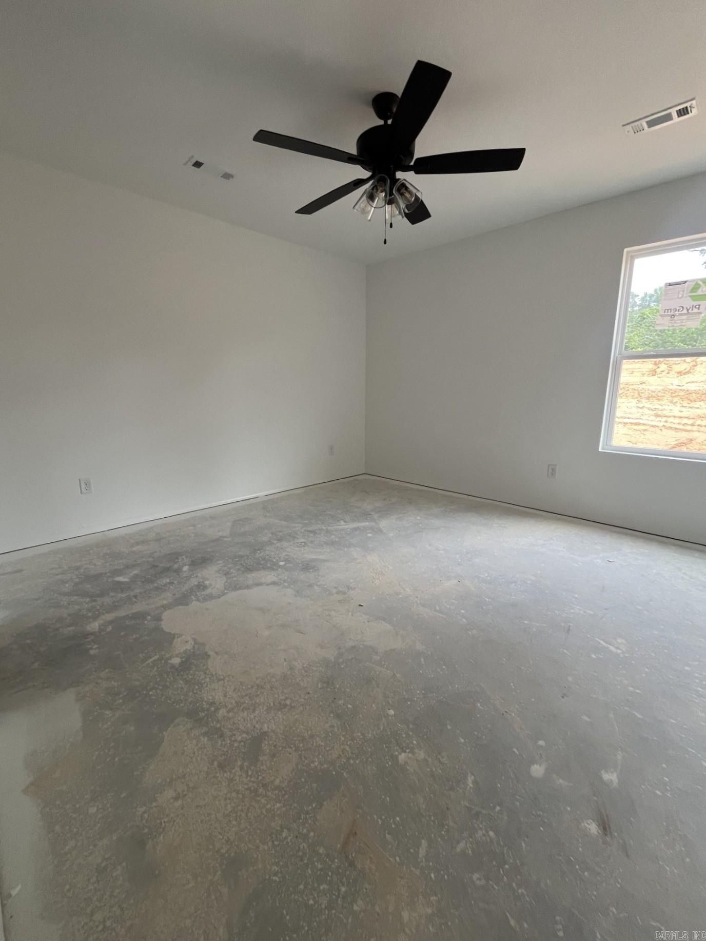 1036 Raven Walk Drive. Benton, AR 72015