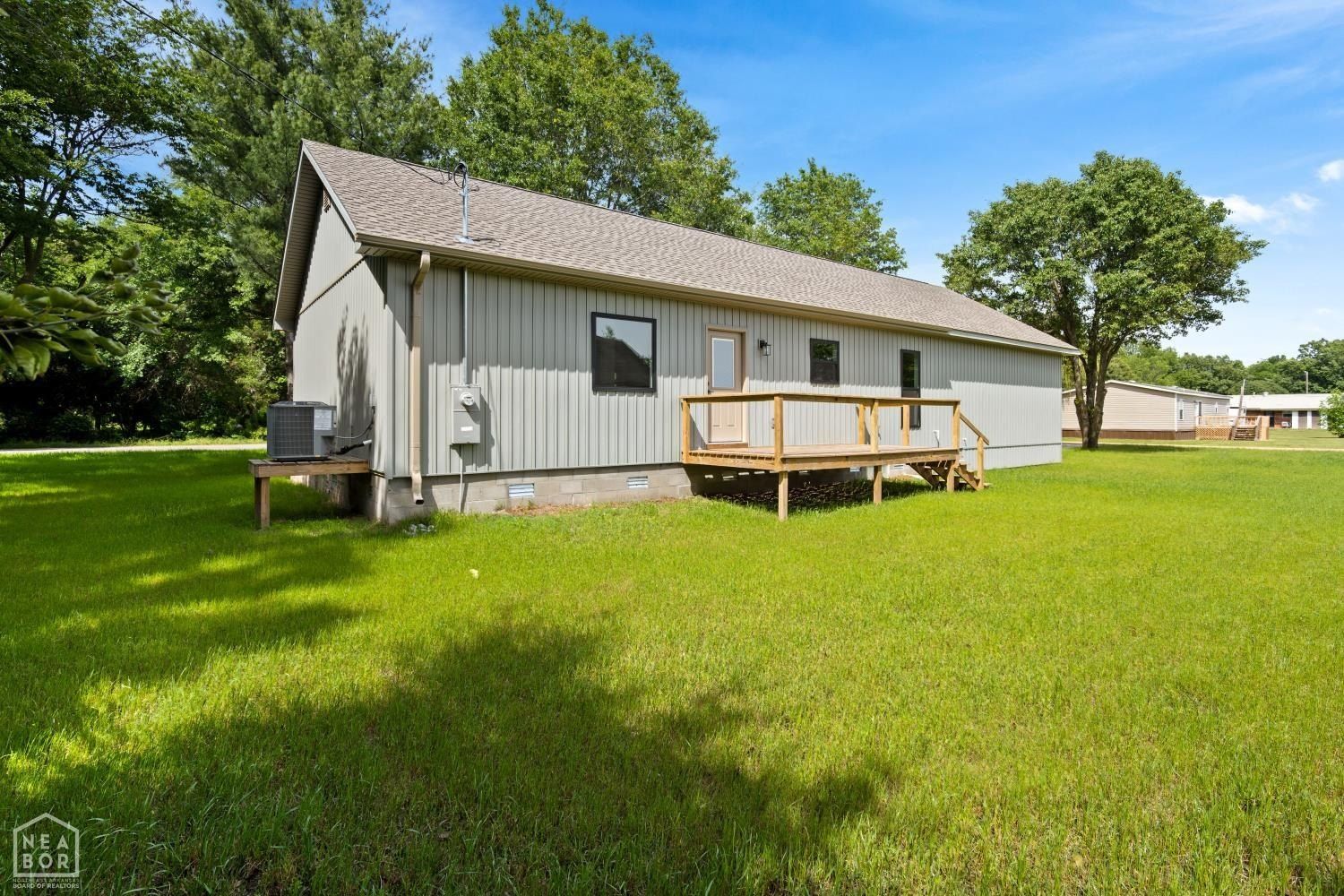301 Dogwood Street. Caraway, AR 72419