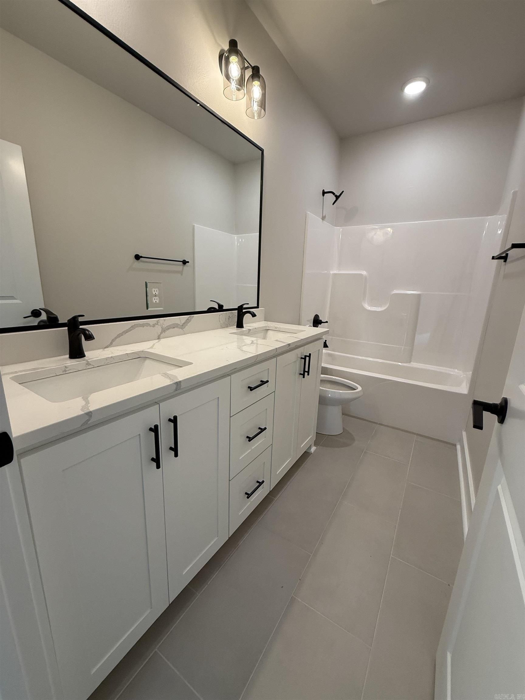 3912 Spencer Crossing Drive. Benton, AR 72019
