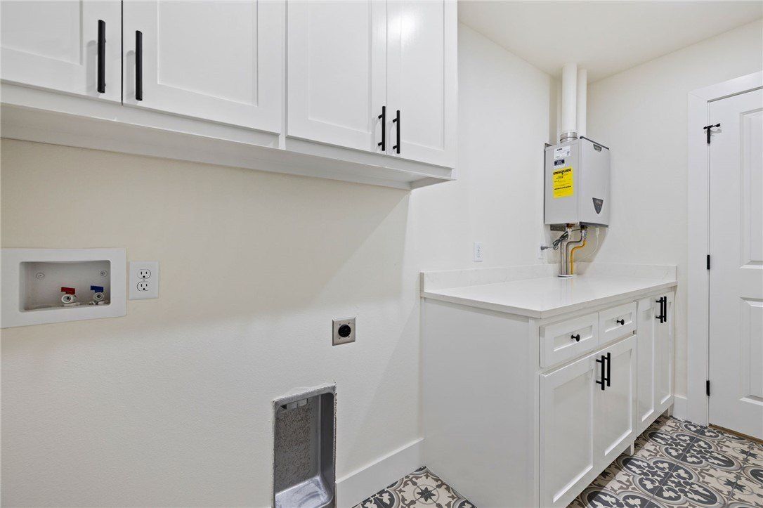 917 S 15Th Street. Rogers, AR 72758