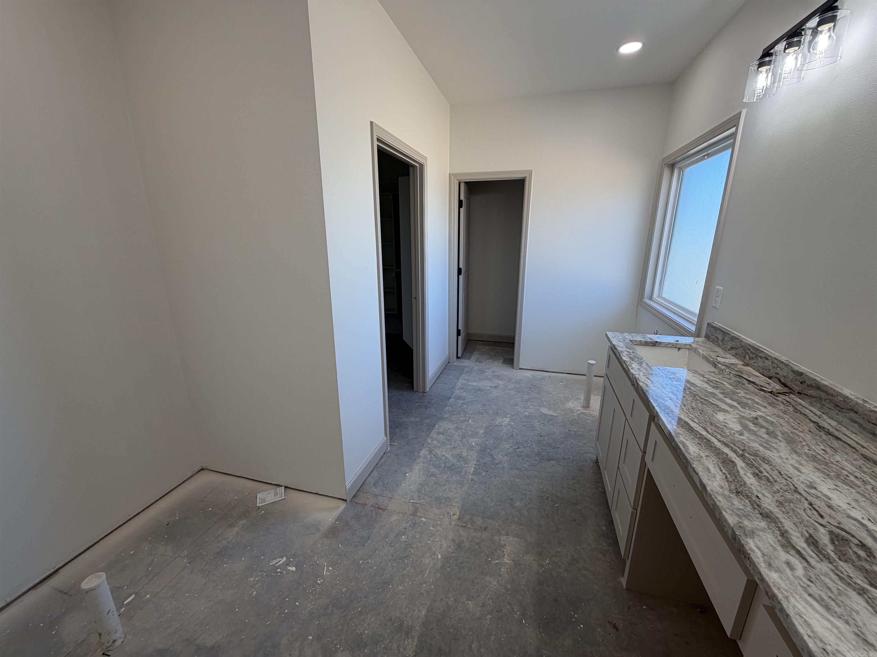 1160 Duke Drive. Bauxite, AR 72011