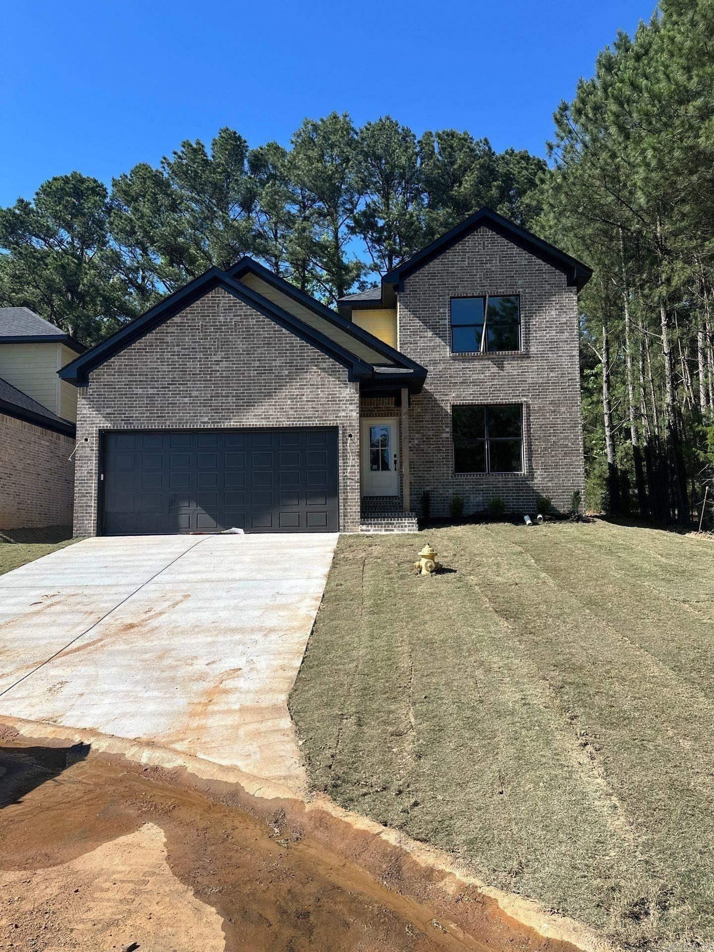 1126 Grand Teton. Benton, AR 72019