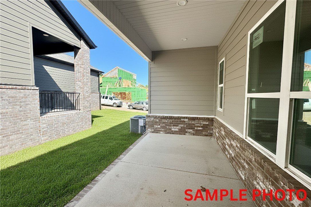 2978 N Old Wire Road. Fayetteville, AR 72703