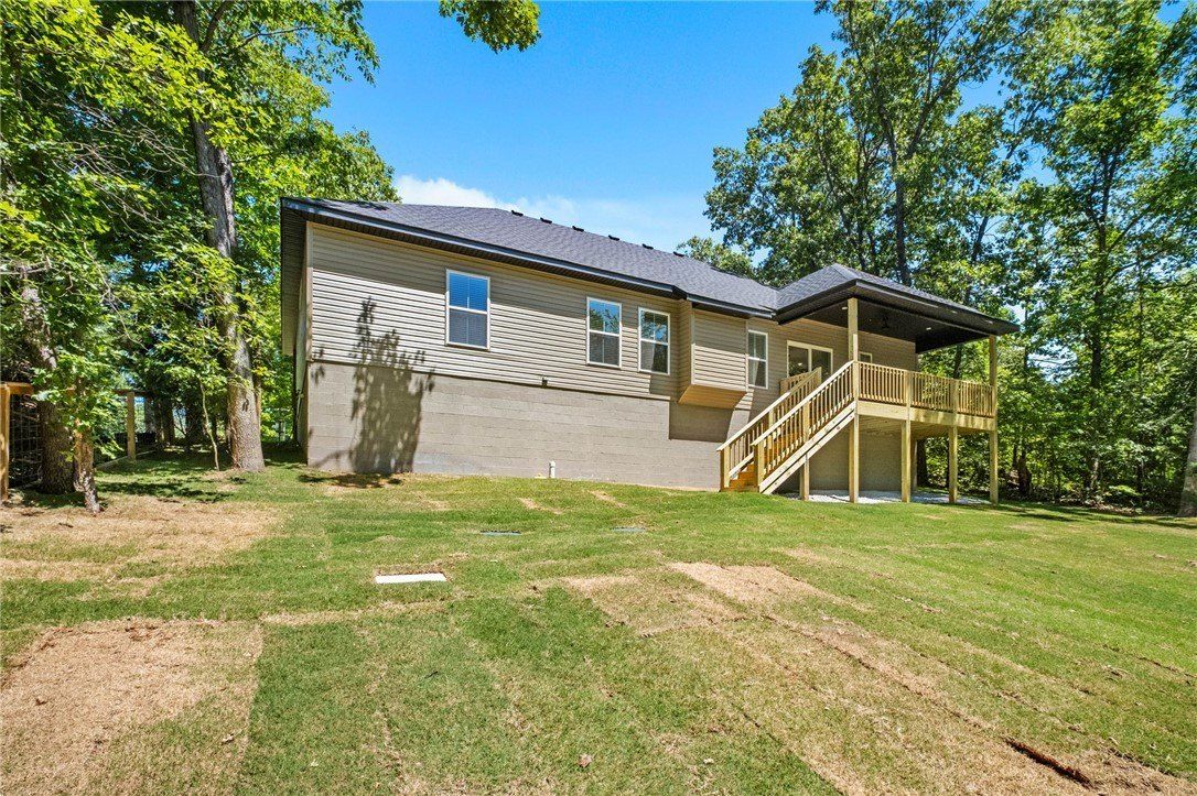 11 Thornaby Drive. Bella Vista, AR 72714