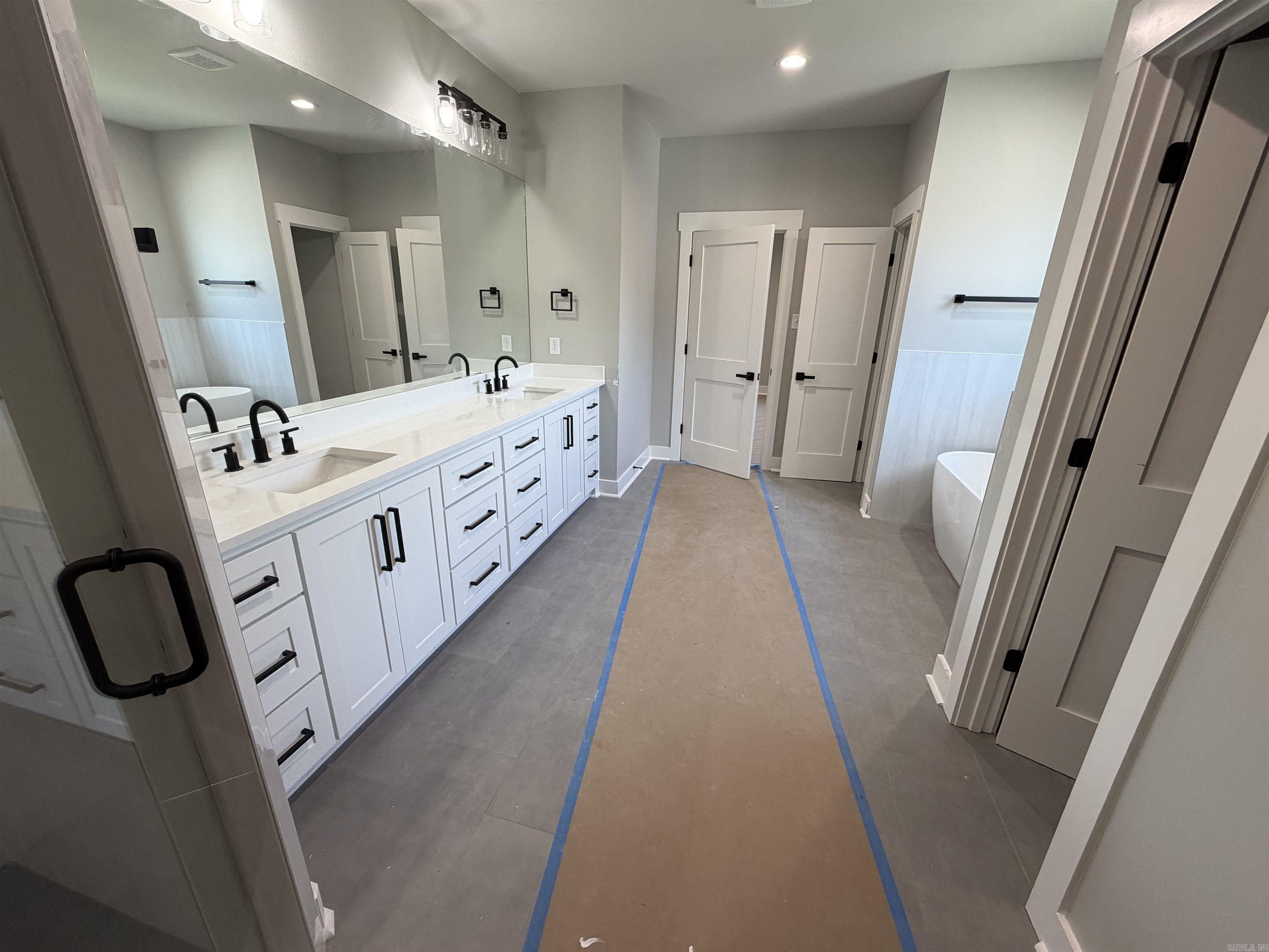 1197 Fern Ridge. Sherwood, AR 72120