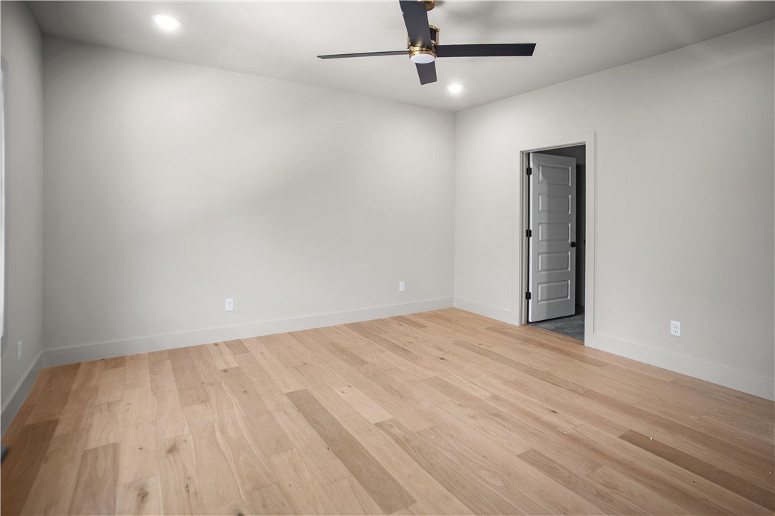 43 Hollow Way Drive. Bella Vista, AR 72715