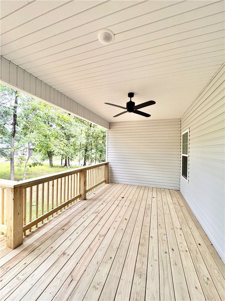 8 Kirkdouglas Lane. Bella Vista, AR 72715