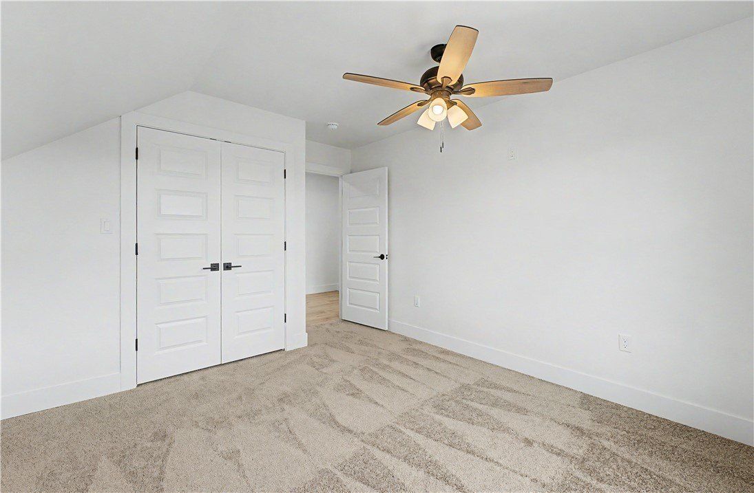 816 W Foothills Drive. Fayetteville, AR 72701