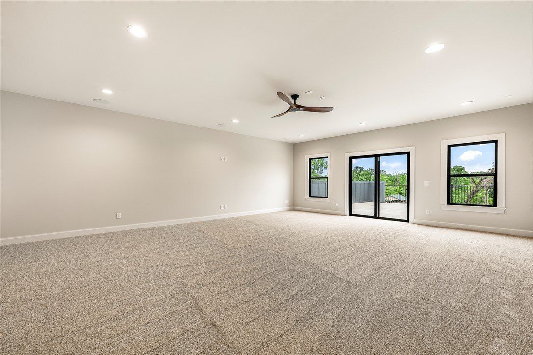 1031 Nw A Street. Bentonville, AR 72712