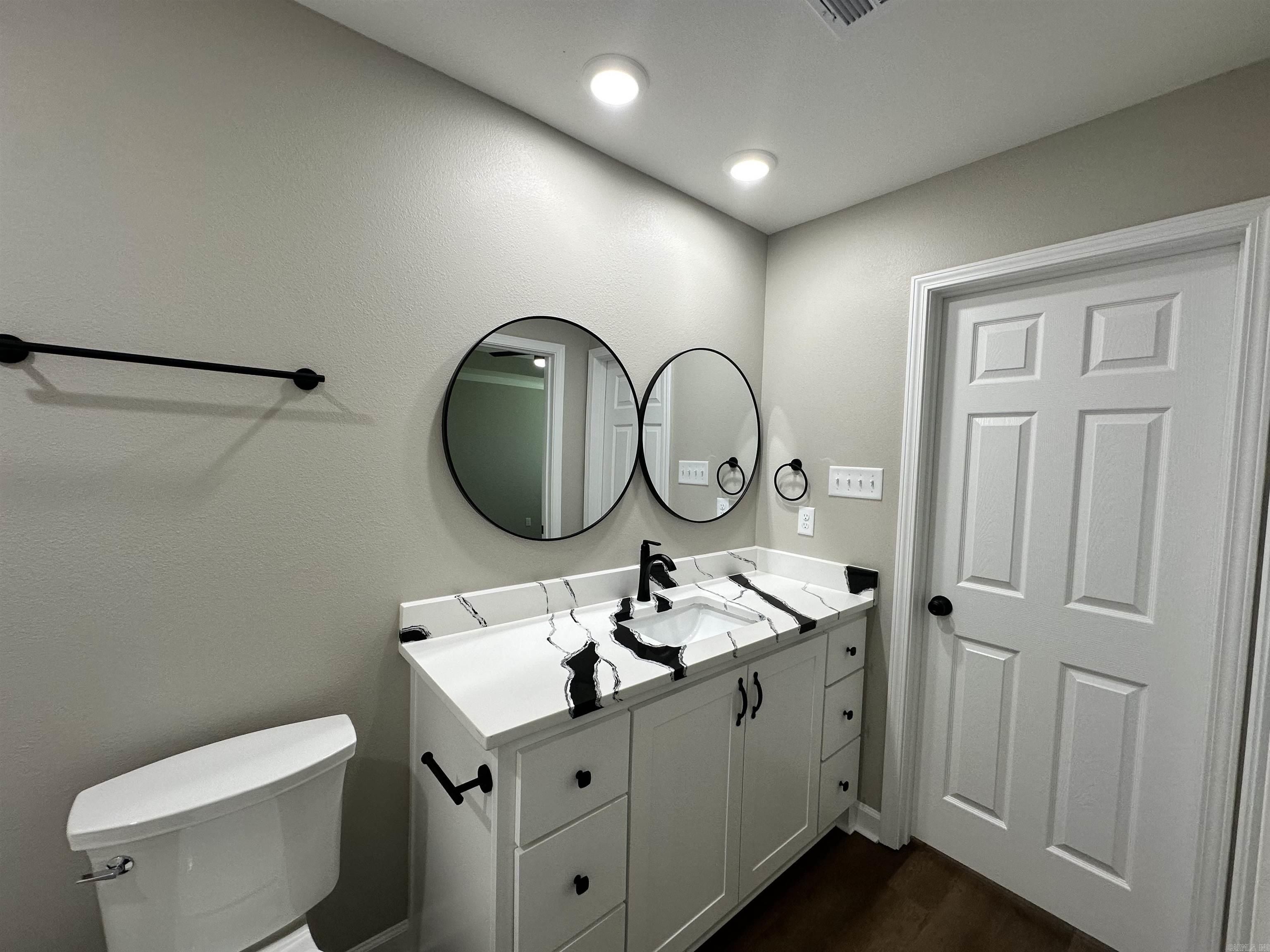 109 Essex Cove. Jacksonville, AR 72076