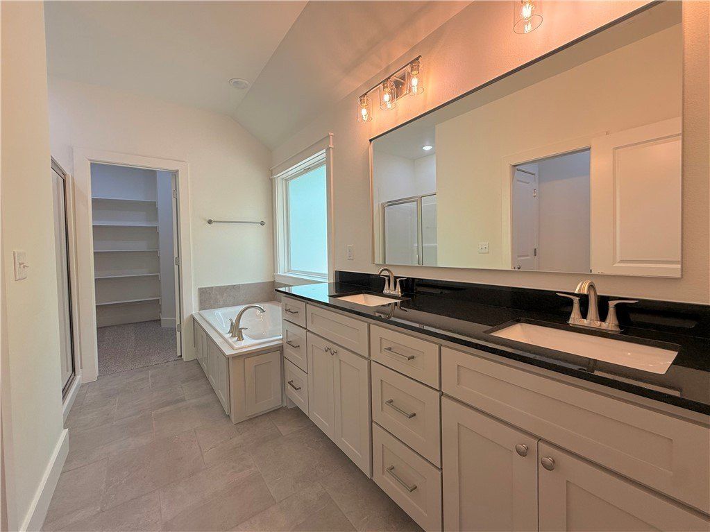 15 Lochgilphead Lane. Bella Vista, AR 72715