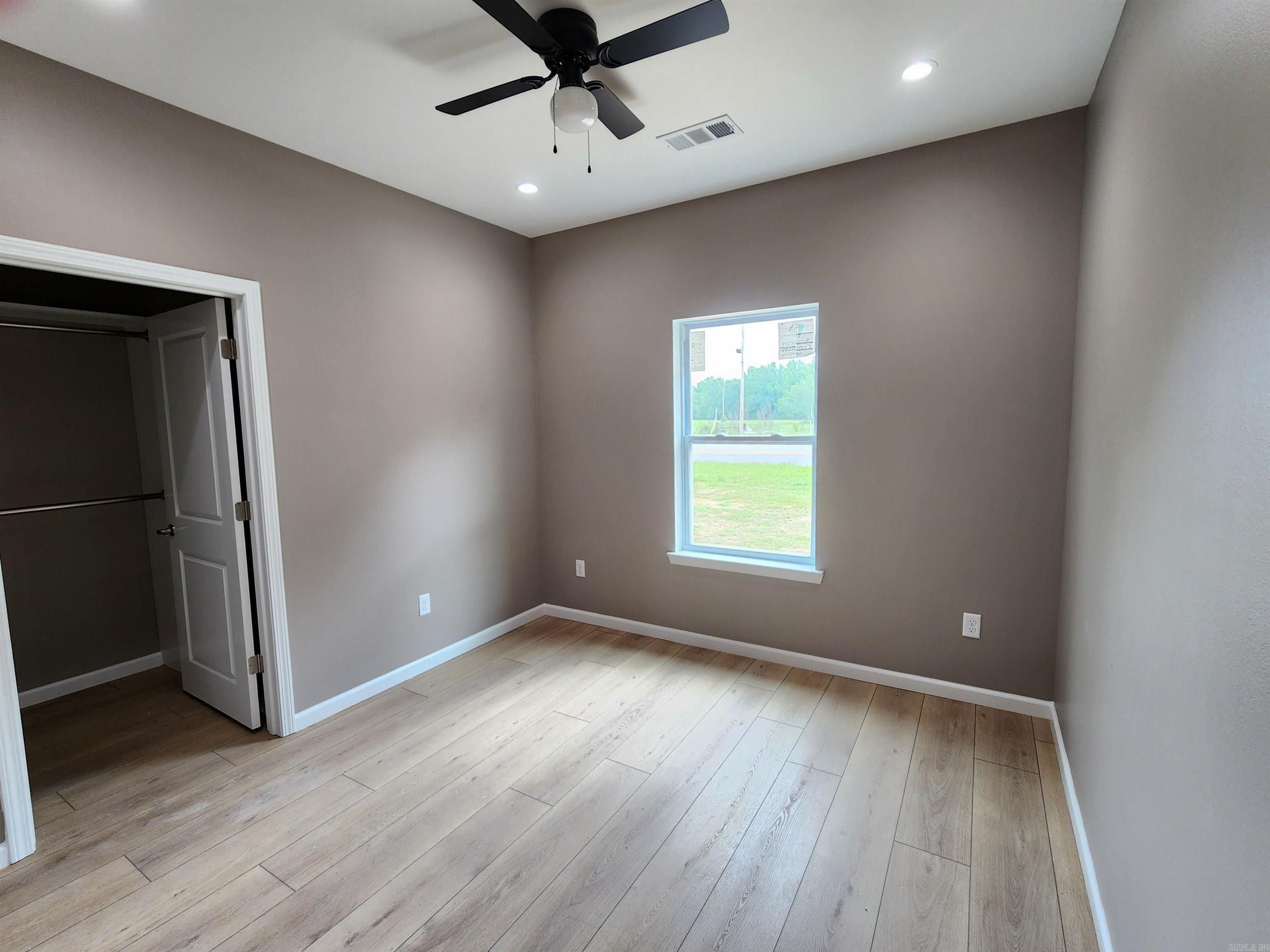328 Walker Road. Higginson, AR 72068