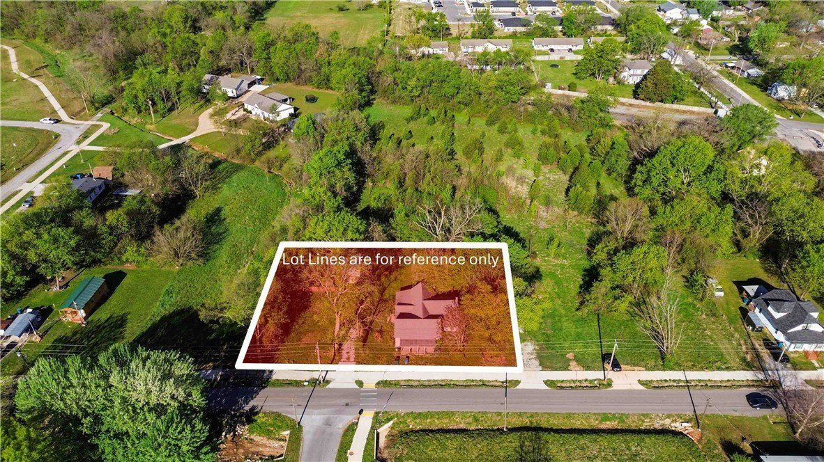 515 2Nd Avenue. Gravette, AR 72736