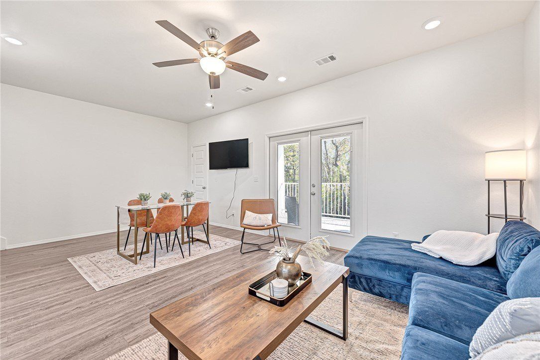 4254 W Bandera Street. Fayetteville, AR 72704