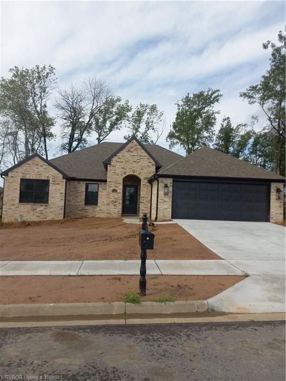 8300 Mclaren Dr. Fort Smith, AR 72916