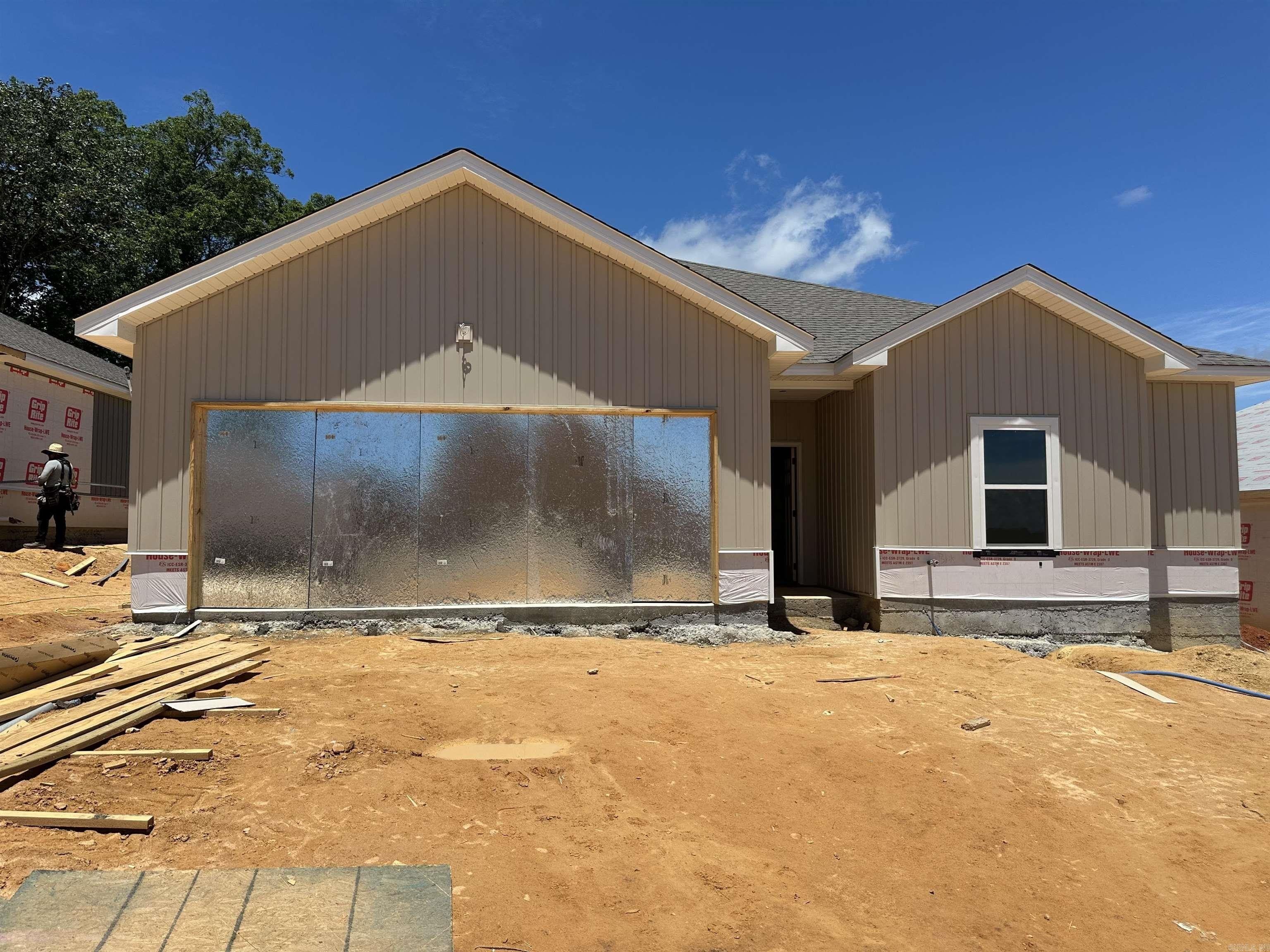 134 Everest Street. Alexander, AR 72002