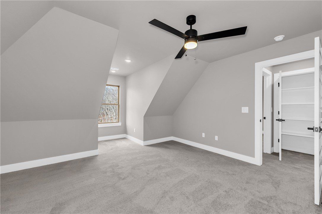 10 York Drive. Bella Vista, AR 72714