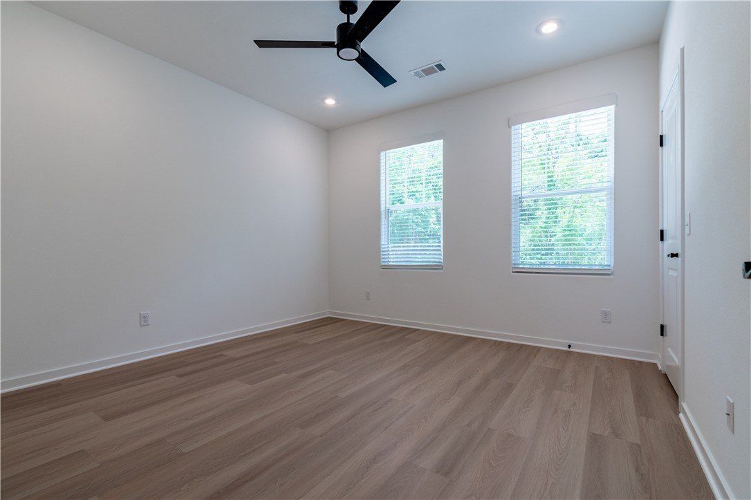 2286 W Stone Street. Fayetteville, AR 72701