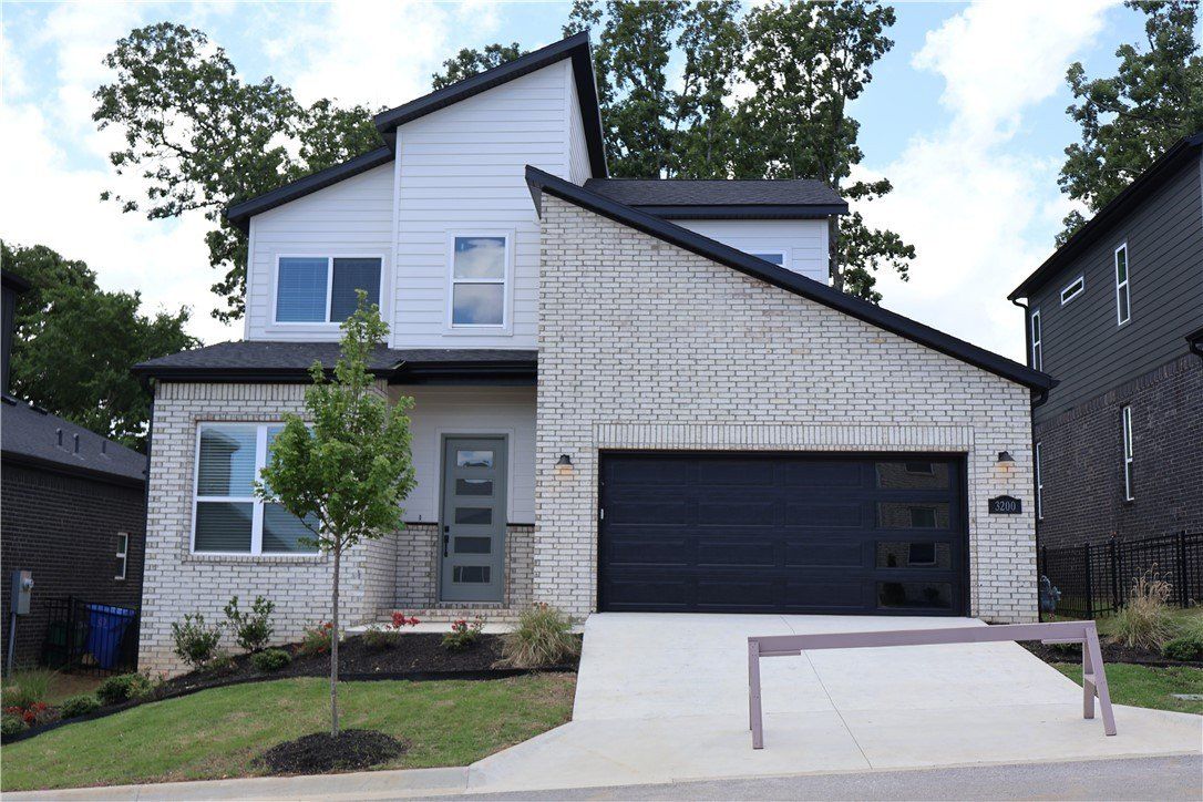 3200 Nw Sumac Drive. Fayetteville, AR 72703