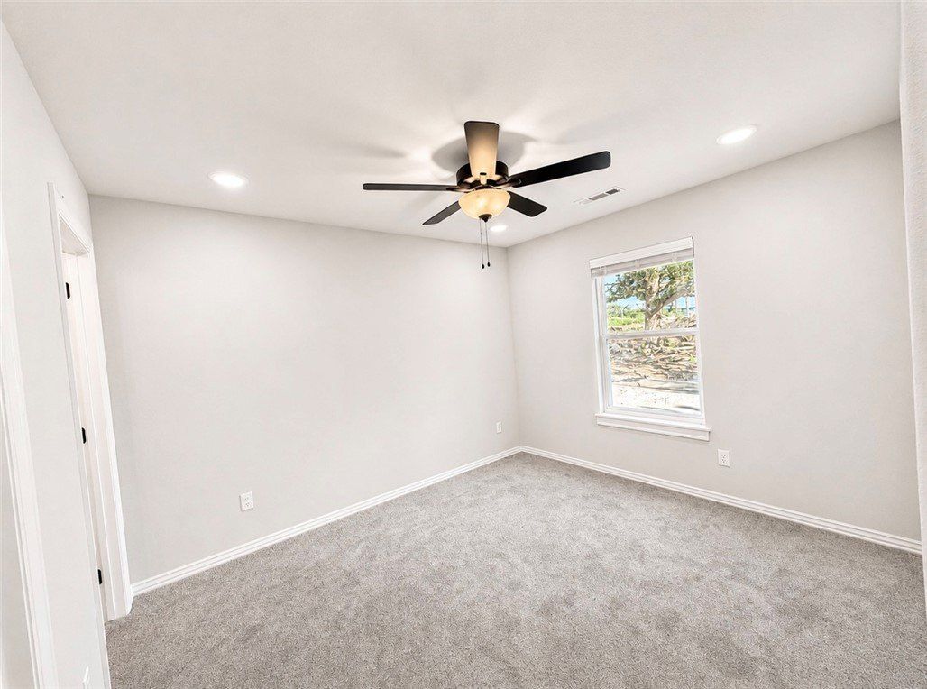 264 Lavona Lane. Huntsville, AR 72740