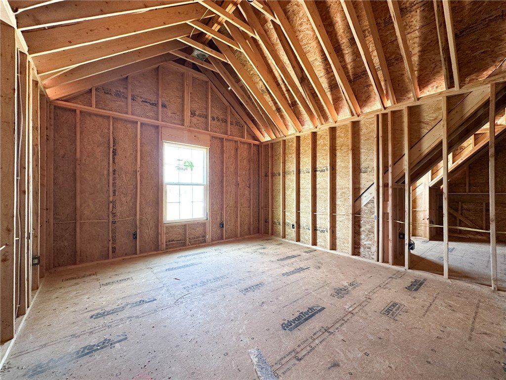 6583 County Avenue. Springdale, AR 72762